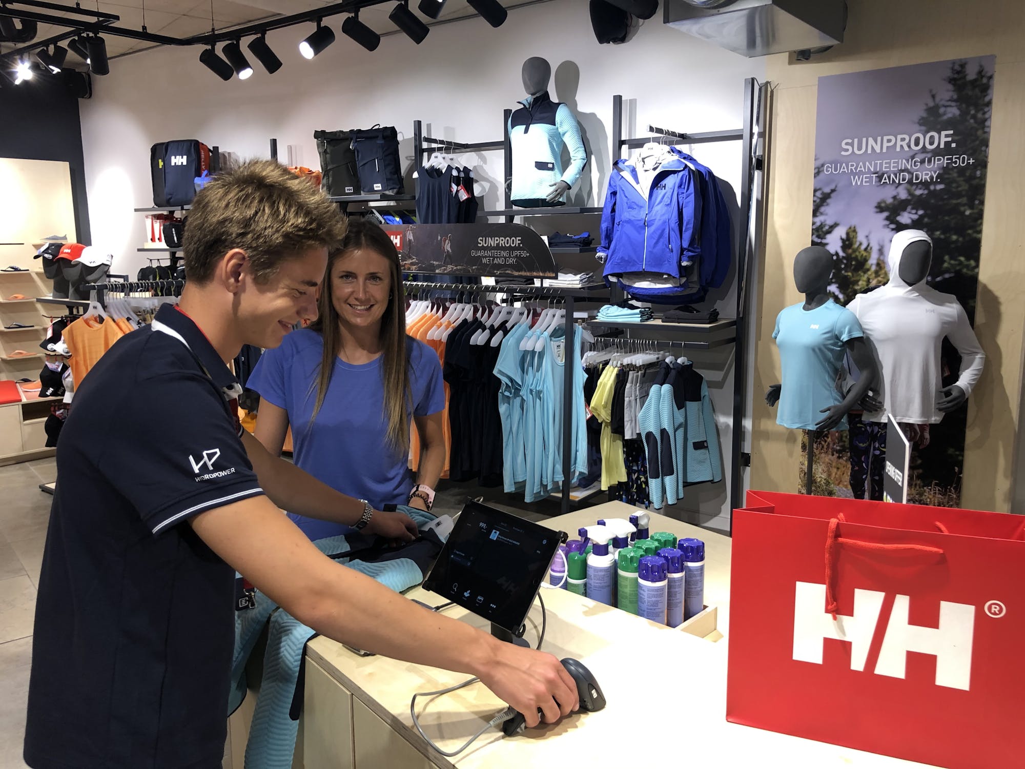 Helly Hansen opened their Stavanger store this june, with Front Systems mPOS.